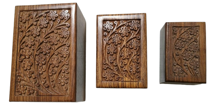Wooden-Urns